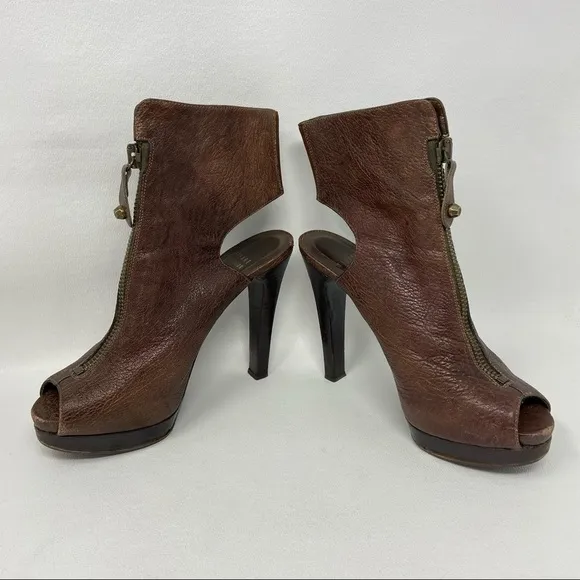 Stuart Weitzman Brown Leather Cage Zip Open Toe Heels, Women’s Size 7M