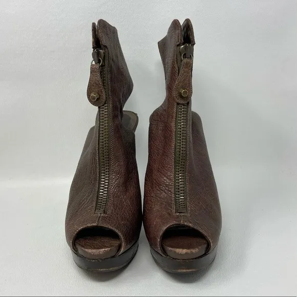 Stuart Weitzman Brown Leather Cage Zip Open Toe Heels, Women’s Size 7M