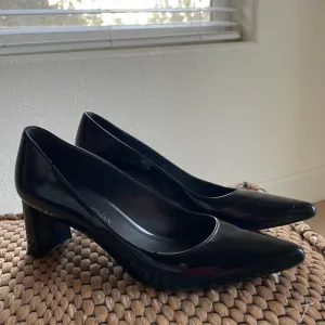 Stuart Weitzman gorgeous patent black slim block heels