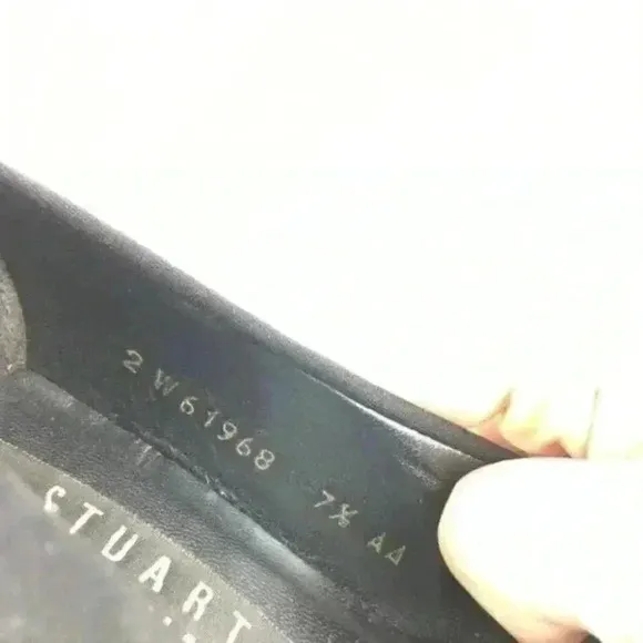 Stuart Weitzman Heels Size 7.5 AA Black Leather
