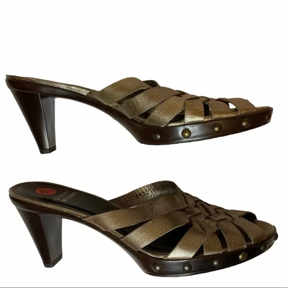 Stuart Weitzman metallic gold block heel 6.5