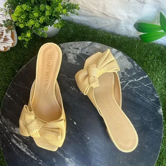 Stuart Weitzman MLoveknot 50 BlockSlideWomen size 8 gently worn Color:Wheat