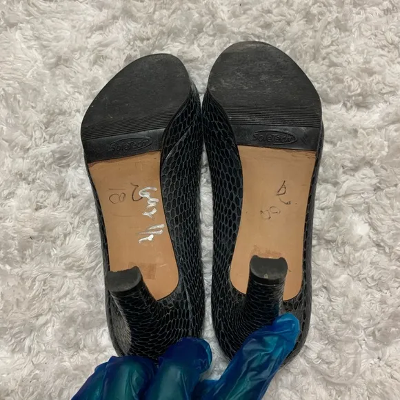 STUART WEITZMAN OPEN TOE HEELS