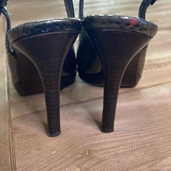 Stuart Weitzman Pewter colored peep toe heels. Size 5