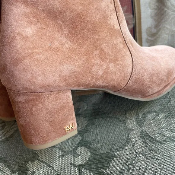 Stuart Weitzman Ryland Suede Block Ankle Boots. Size 7.5 Women