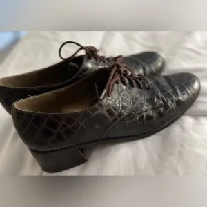 Stuart Weitzman Shoes Crocodile Leather Size 7.5 Womens Lace UPS Vintage Oxfords