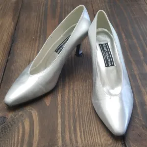 Stuart Weitzman Silver Leather Heels Size 8