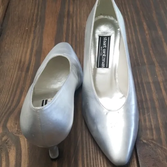 Stuart Weitzman Silver Leather Heels Size 8