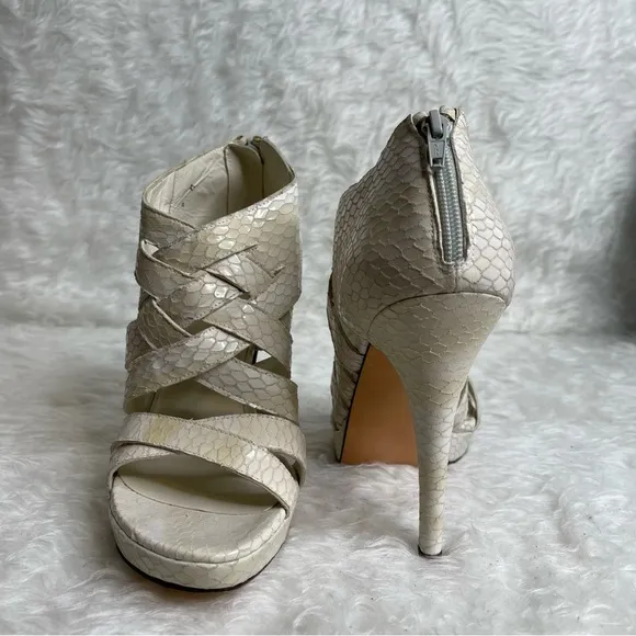 Stuart Weitzman snake heels size 9