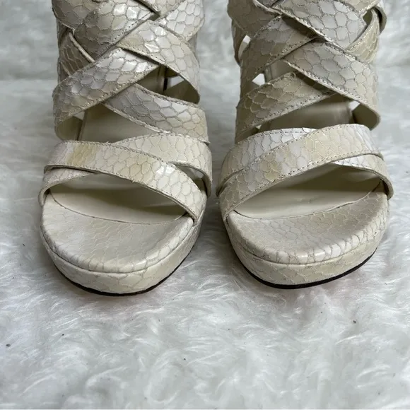 Stuart Weitzman snake heels size 9