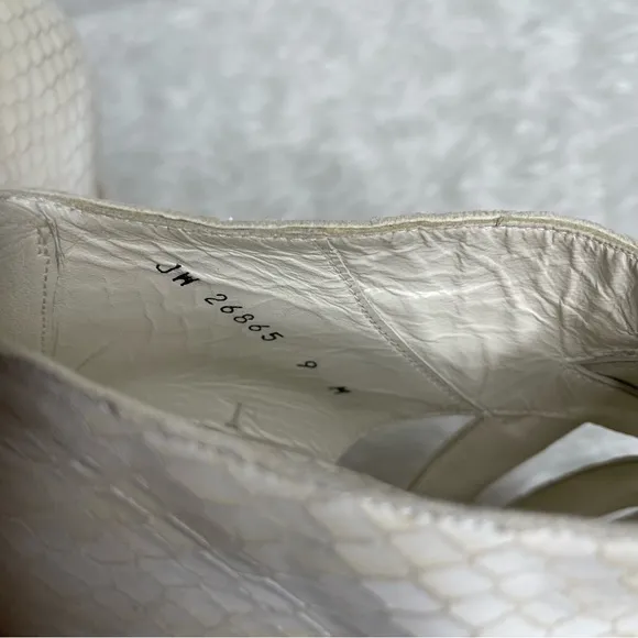 Stuart Weitzman snake heels size 9