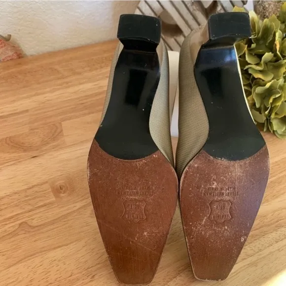 Stuart Weitzman Tan Champagne Gold Classy Cordine Toe Heels Pumps Size 6.5