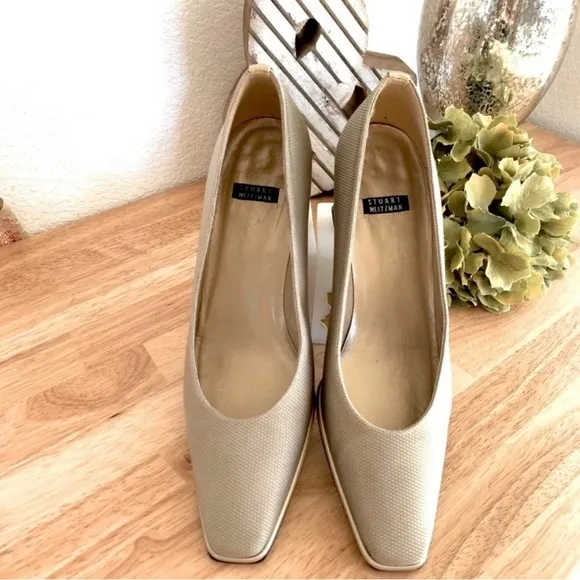 Stuart Weitzman Tan Champagne Gold Classy Cordine Toe Heels Pumps Size 6.5