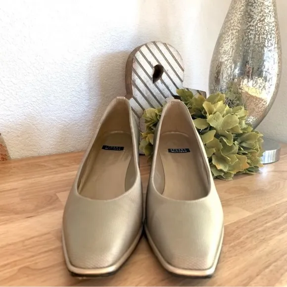 Stuart Weitzman Tan Champagne Gold Classy Cordine Toe Heels Pumps Size 6.5