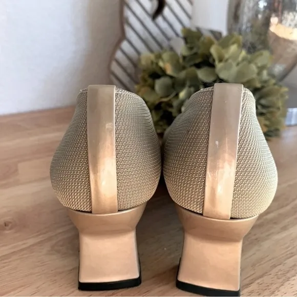 Stuart Weitzman Tan Champagne Gold Classy Cordine Toe Heels Pumps Size 6.5