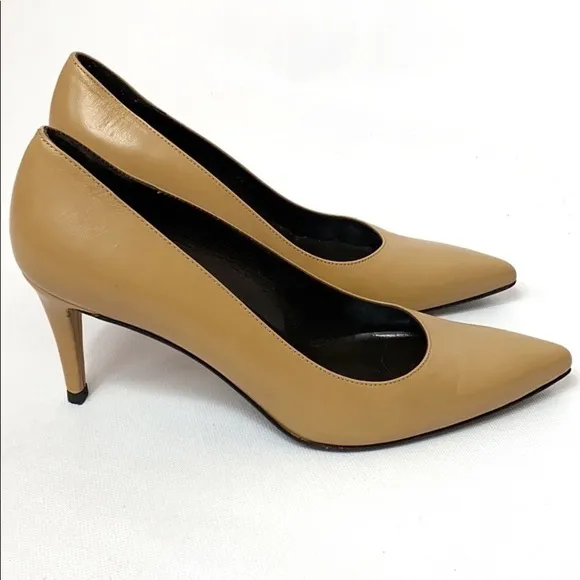 Stuart Weitzman tan leather pointy toe heels
