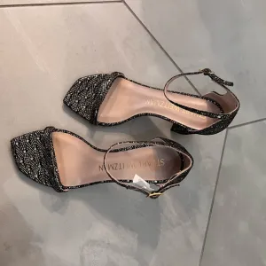 Stuart Wietzman heels