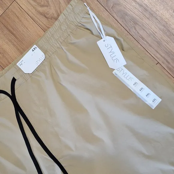 Stylus Mens Chino shorts 4XL in Gold dust