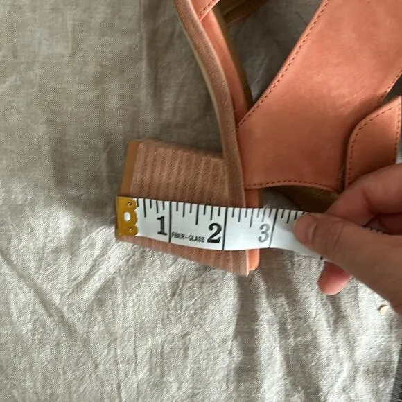 SUNDANCE X CHOCOLAT BLU Peachy Chunky Heel Suede Margaret Sandal. Size 7.5/ 38