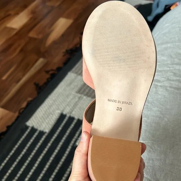 SUNDANCE X CHOCOLAT BLU Peachy Chunky Heel Suede Margaret Sandal. Size 7.5/ 38