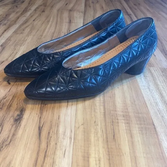 Susan Bennis Quilted Real Leather Pointy Toe Heels Slip On Block Heel Black