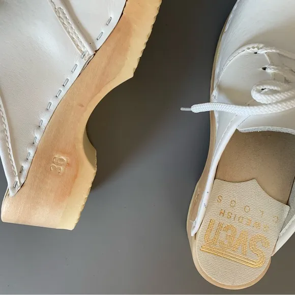 SVEN Swedish Leather Leaf Punch Lace Up Work Professional Tie Clog 6 Nurse Rare