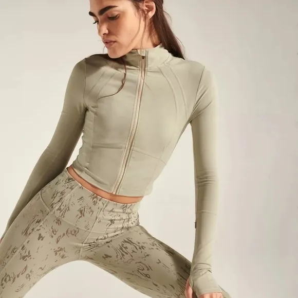 Sweaty Betty x Halle Berry Athena Super Soft Zip Through size XS NWT