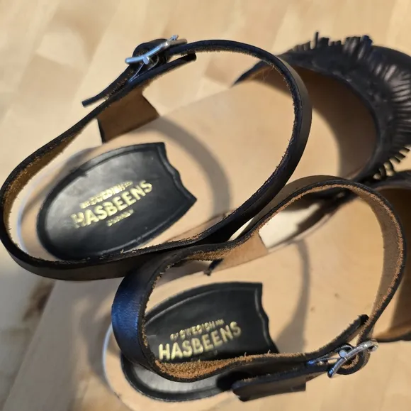 Swedish Hasbeens Fringy Clogs Black Size 40/9-9.5