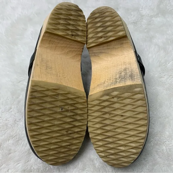 Swedish Hasbeens Women’s Black Leather Slip On Wooden Clogs Size 38