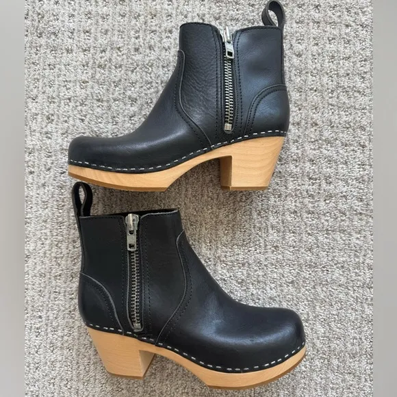 Swedish Hasbeens | Zip it Emy style in black leather New in box clogs $490 sz 36