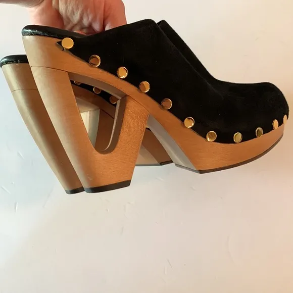 Tamara Mellon Grass roots clogs suede