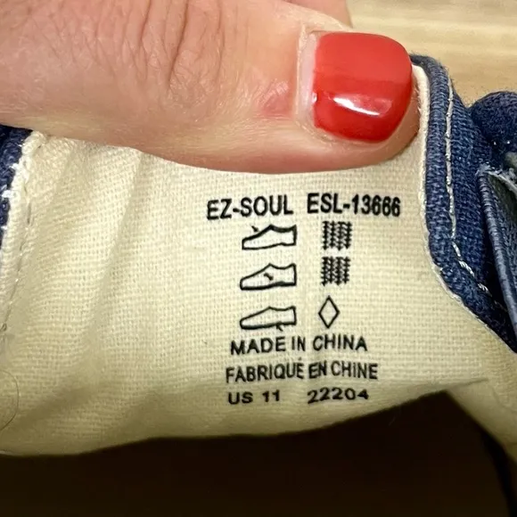Taos Canvas Slip Ons EZ Soul Lake Blue Size 11
