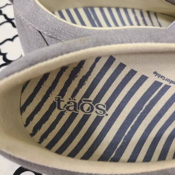 Taos Dandy Gray Canvas Slip On Shoes Size 8.5