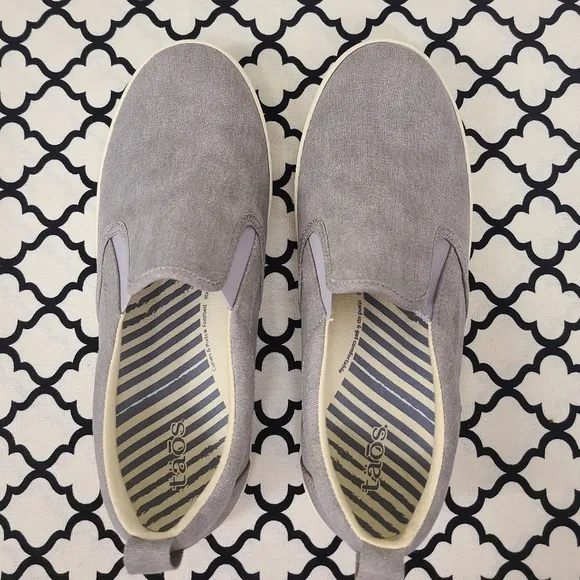 Taos Dandy Gray Canvas Slip On Shoes Size 8.5