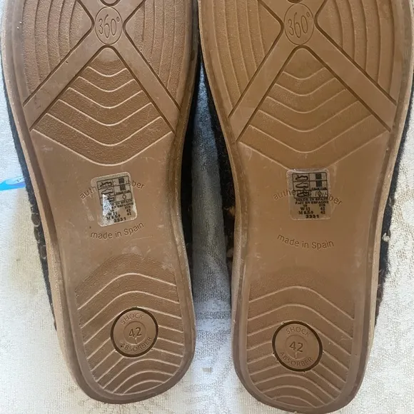 Taos Embroidered Wool Clogs - Woolderness 2 Charcoal EU42 US Womens 11