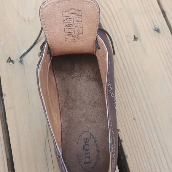 TAOS Footwear Women's  Brown  Leather  Oxfords   Sz 8 - 8.5/39