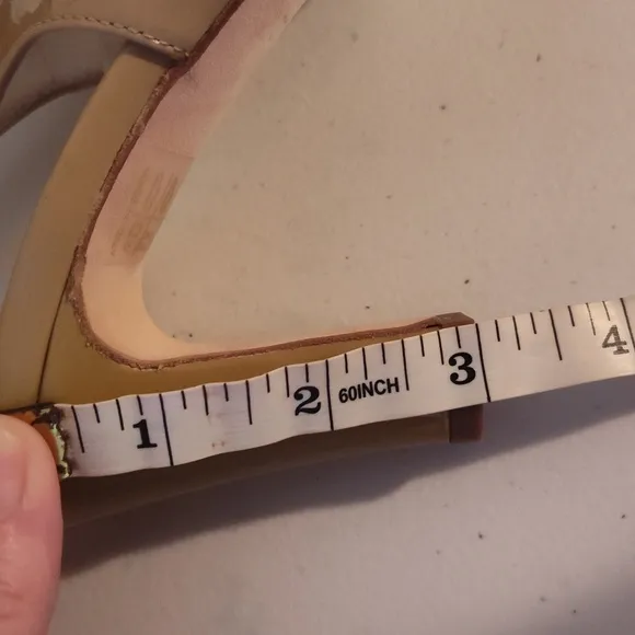 Taryn Rose beige tan sand color Patent Leather Open Toe Heels Size 37