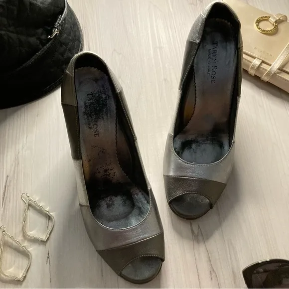 Taryn Rose Classic Grey Silver Women’s Open-Toe Heels