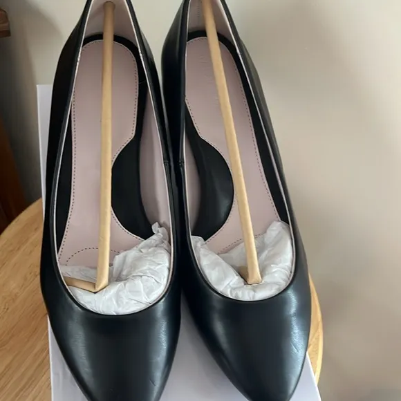 Taryn Rose Good Rochelle Napa Black Block Heels NWT 11M Pump Classic Pointed