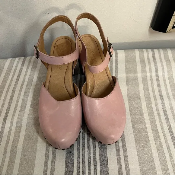 Ten Points Pink Leather Slingback Clogs Size 40 (9/10 US) Made in Portugal Boho