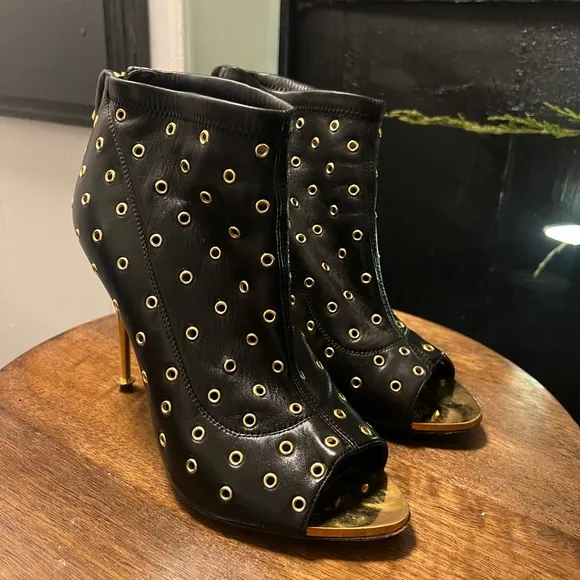 Tom Ford Open Toe Grommet Bootie Size 6.5
