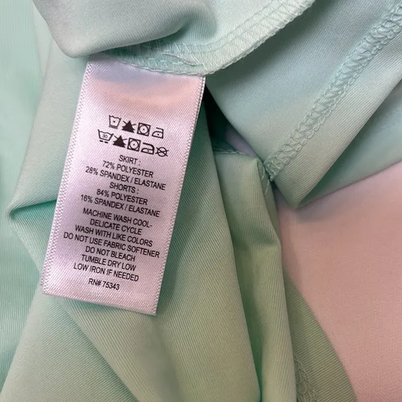 Tommy Bahama Golf Mint Green Skort-Size XL   NWT