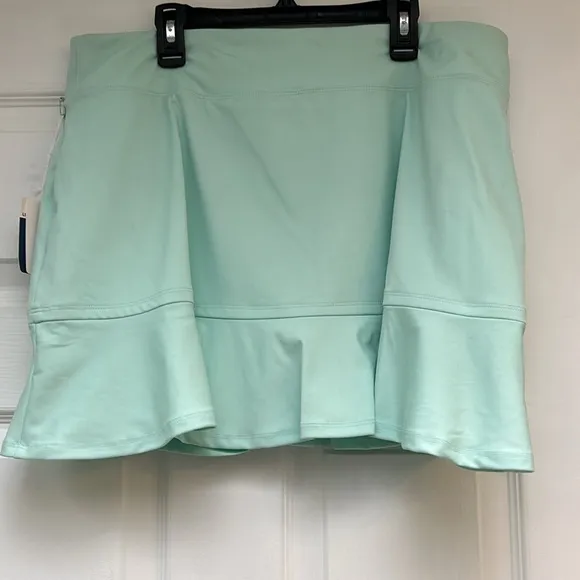 Tommy Bahama Golf Mint Green Skort-Size XL   NWT