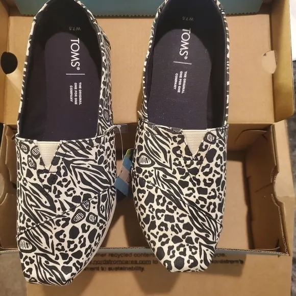 Toms Alpargata Slip-On cushioned footbed and lightweight sole size 7.5 W