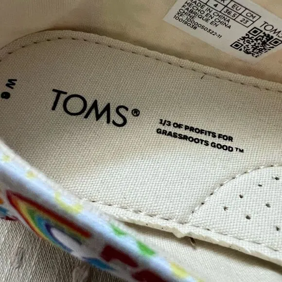 𝅺TOMS Belmont white multi unity print slip ons sneakers size 9M  pride r…