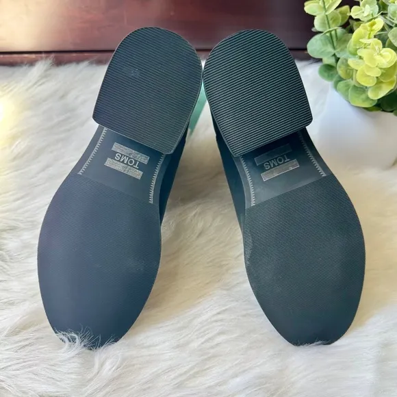Toms Esme Black Leather Chelsea Slip On Booties Size 7