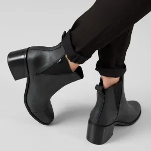 Toms Esme Black Leather Chelsea Slip On Booties Size 7