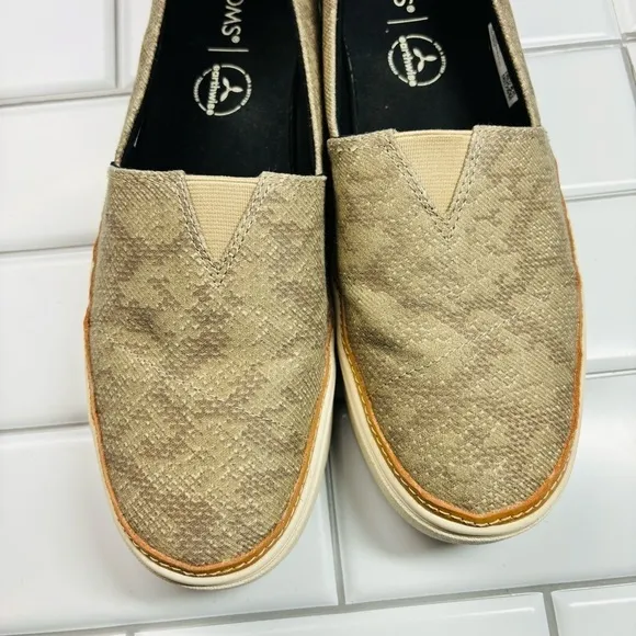 TOMS Parker Cupsole Slip-On Snakeskin print Sneaker Size 9