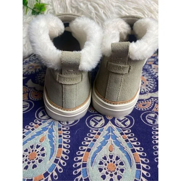 TOMS Paxton Water-Resistant Slip-Ons Size 8 GUC SB1