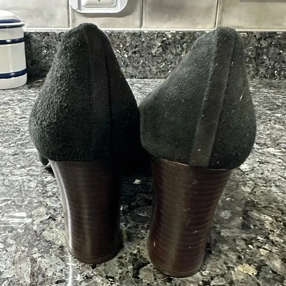 Tory Burch | Black Suede Snakeskin Cap Pacey Block Heels Size 9.5